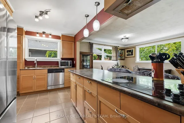 2162 Rushton Rd, Ottawa 3