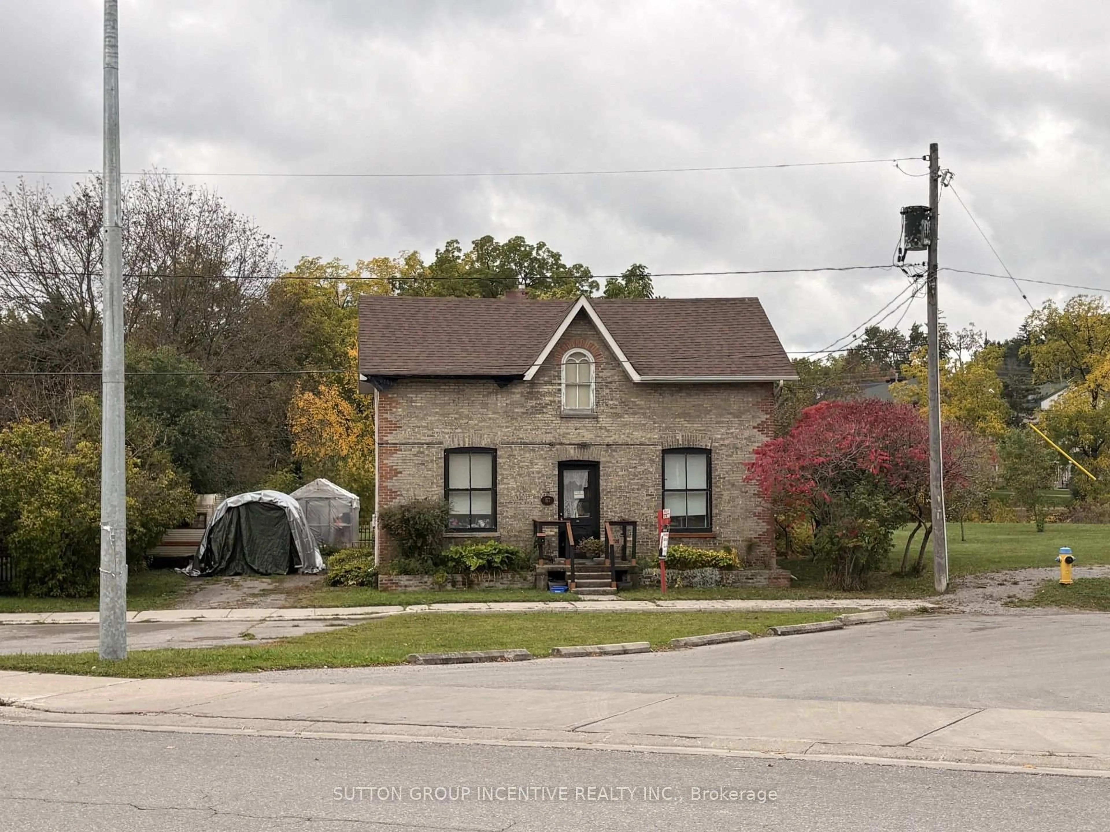trreb/IMG-X13863306_2c4447ca-e6f6-4207-8e5b-b95ed9c4515e-l.jpg