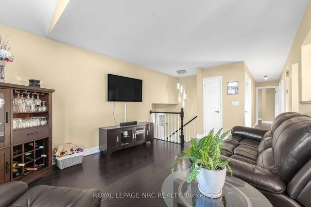 551 Scott St, St. Catharines 4