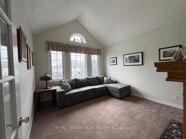 25 Redpath Dr, Ottawa 4