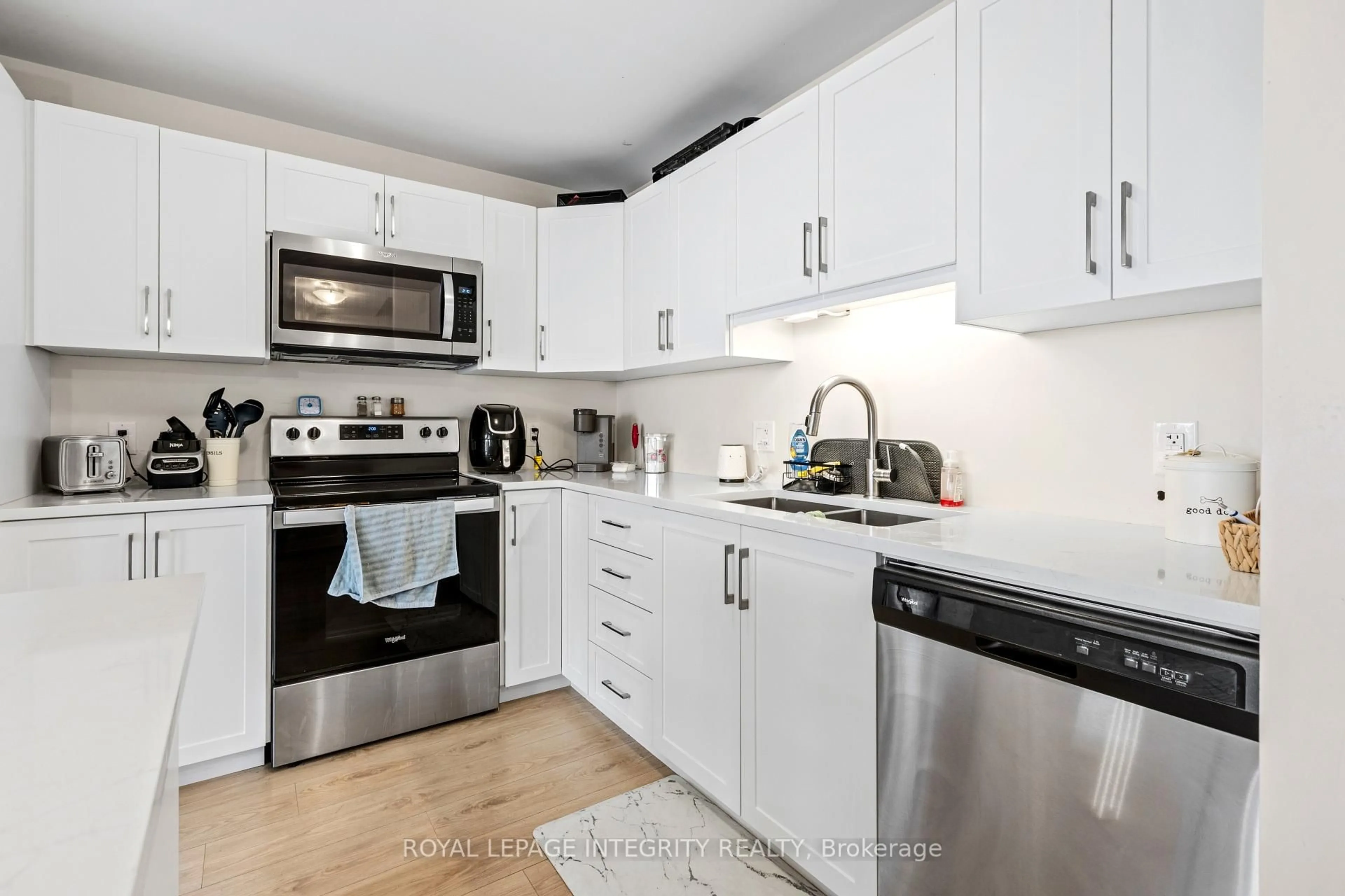 trreb/IMG-X13863524_0f31a34a-a0d7-40ec-983d-2c2f135ad702-l.jpg