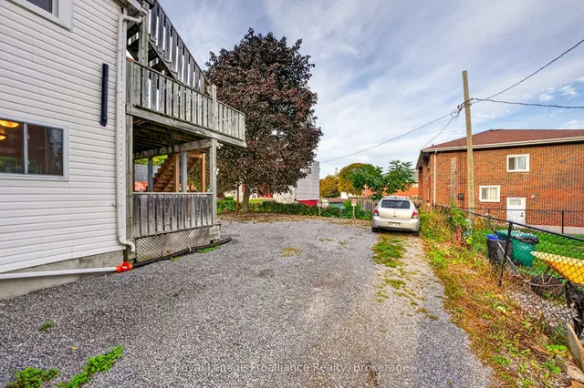 37 Lorne Ave, Quinte West 5