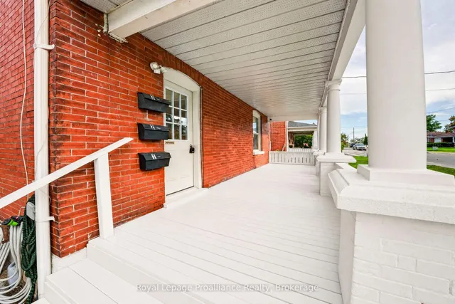 37 Lorne Ave, Quinte West 3