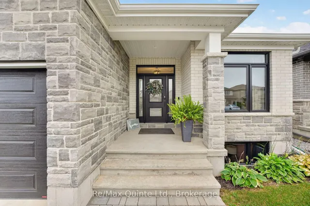 9 Peace River St, Belleville 2