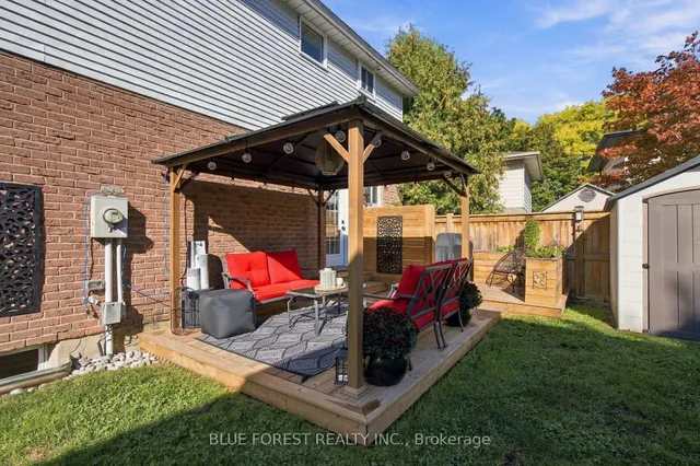 114 HEARTHSIDE Pl, London East 4
