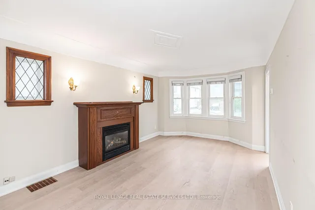187 West 2nd St, Hamilton 5