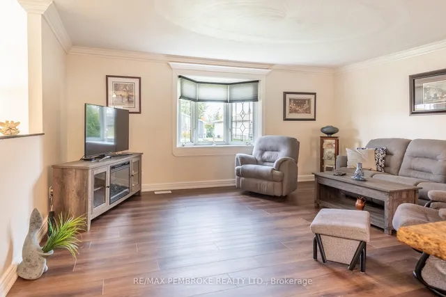 1108 Boundary Rd, Pembroke 3