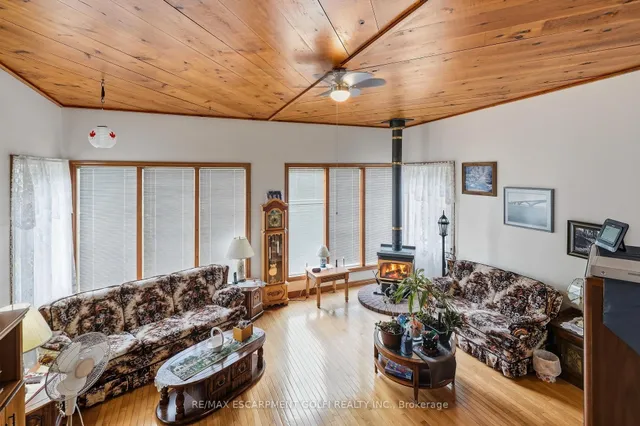 338 Albany St, Fort Erie 3