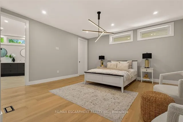 274 Mountain Brow Blvd, Hamilton 4