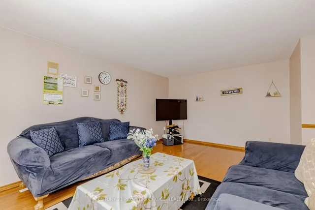 20 Normajean Ave, Hamilton 4