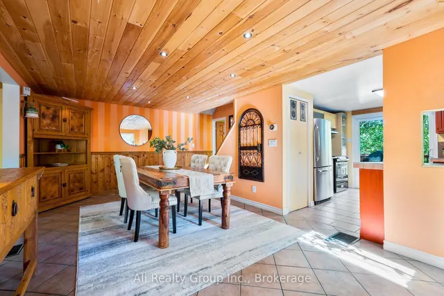190 Woods Rd, Ottawa 5