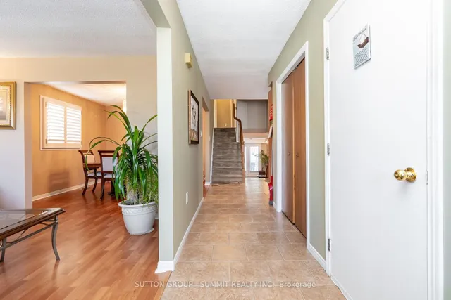 437 Eaglewood Dr, Hamilton 3