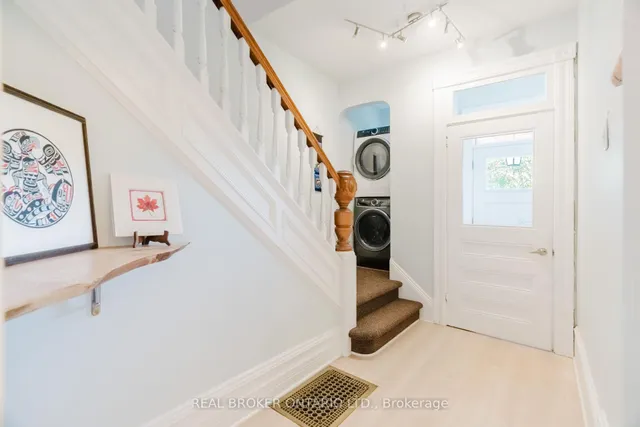 33 Argyle Ave, Ottawa 2