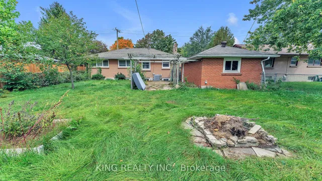372 Adelaide St, Strathroy-Caradoc 3