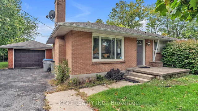 372 Adelaide St, Strathroy-Caradoc 2