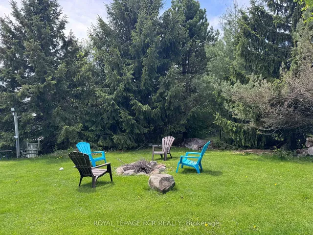 18 Peter St, Amaranth 2