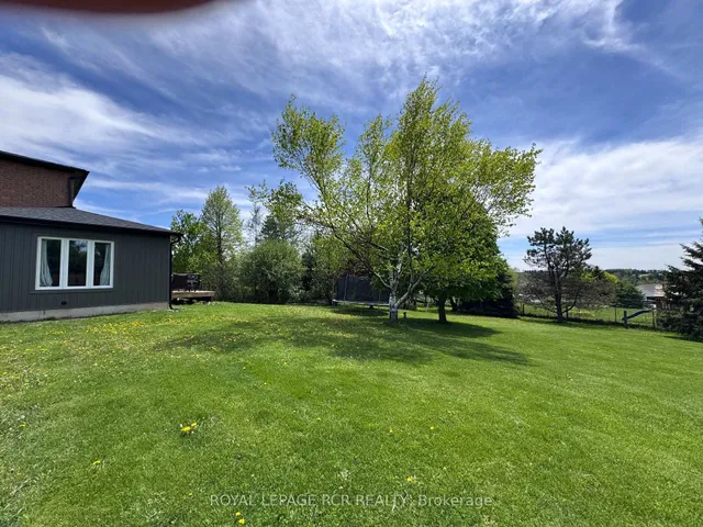 18 Peter St, Amaranth 5