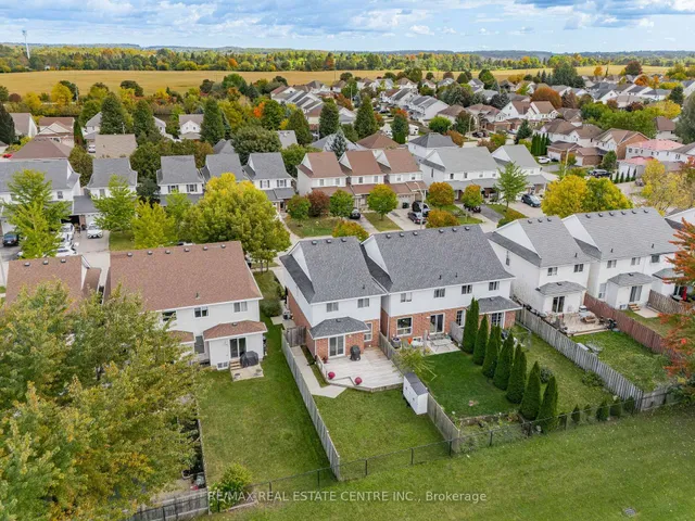 50 Calvin Crt, Cambridge 4