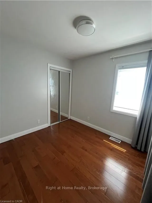 179 Vine St, St. Catharines 5