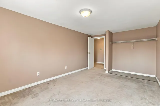 159 Sandringham Cres #78, London South 5
