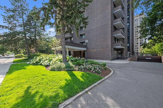 71 Somerset St #1003, Ottawa 2