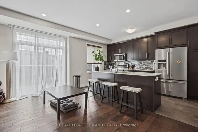 1960 Dalmagarry Rd #10, London North 4
