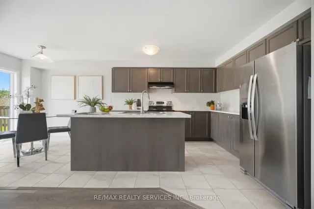 250 Esther Cres, Thorold 5