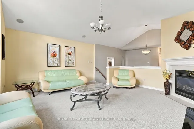 1426 Mickleborough Dr, London North 5