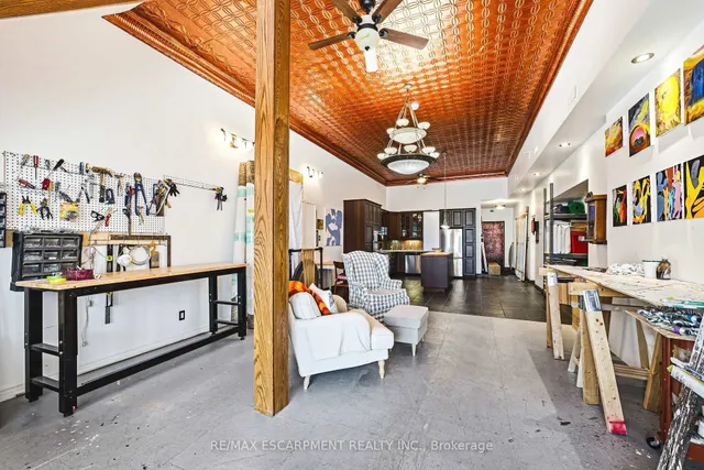 593-595 King St, Hamilton 5