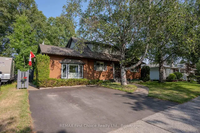 160 Whalen St, Thunder Bay