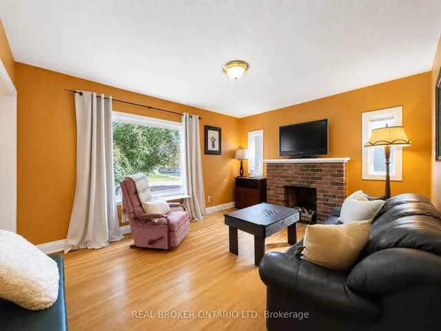 91 Jacqueline St, London South 5