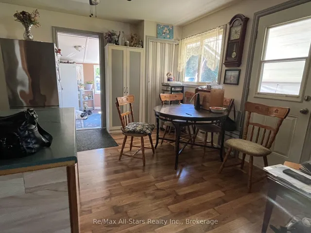 2 Alexander Ave, Kawartha Lakes 4