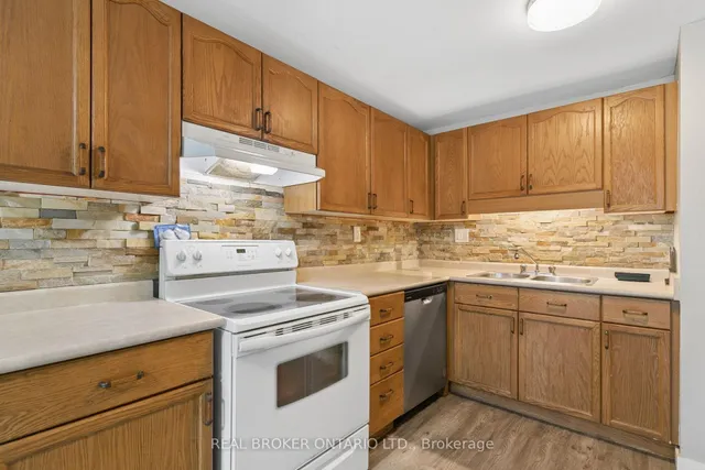 74 Helene Cres, Waterloo 4