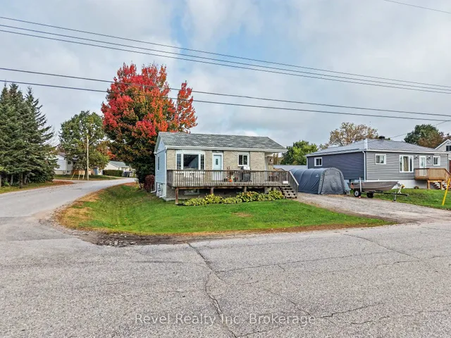 204 Delaware Ave, North Bay 2
