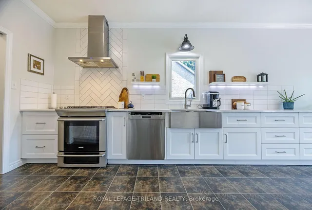 15 Augusta Cres, St. Thomas 2