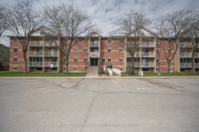 310 Kingsdale Ave #313, Kingston 1