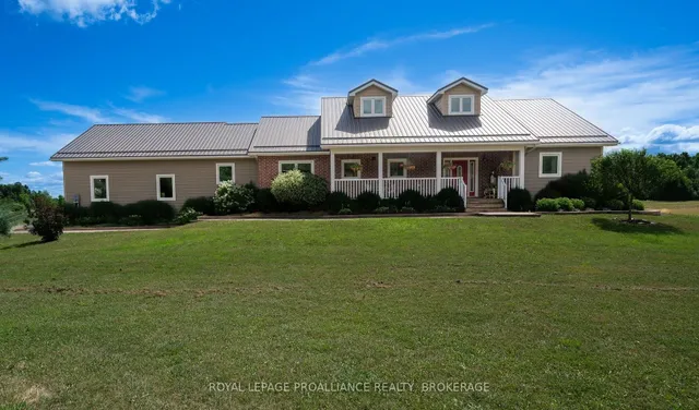 303 Escott Rockport Rd, Leeds and the Thousand Islands 3