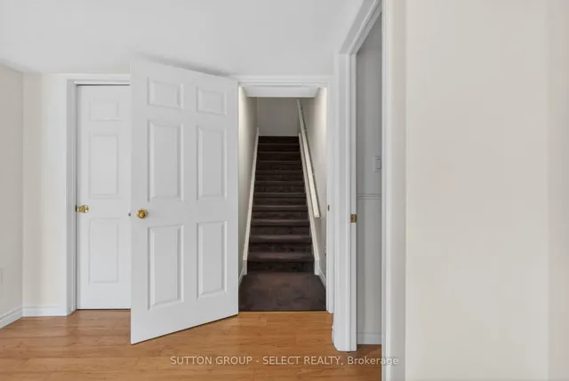 270 North Centre Rd #5, London North 5