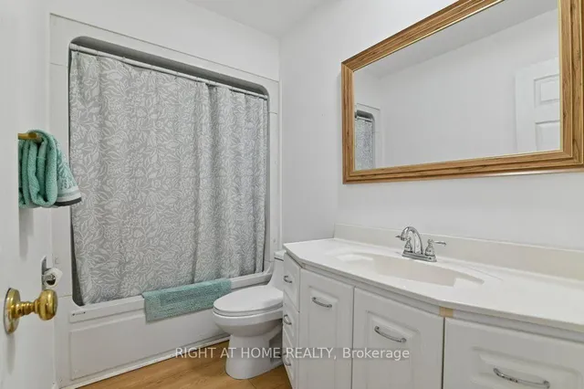3 Benlark Rd, Barrhaven 5