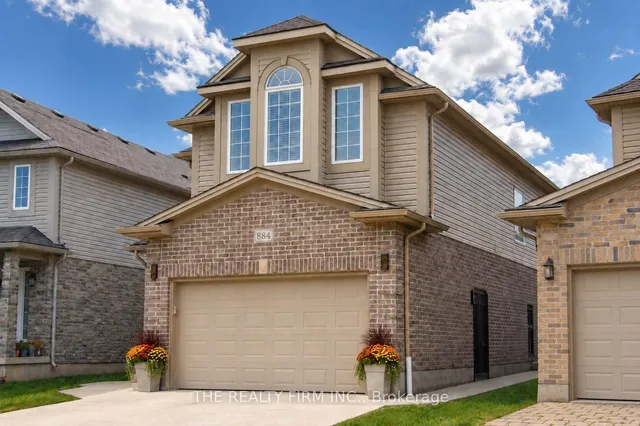 884 Reeves Ave, London North 2