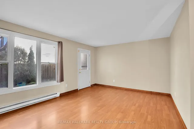 924 Dynes Rd, Ottawa 5