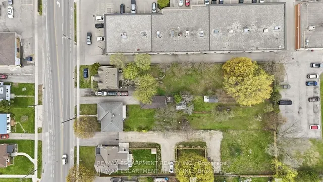 113 North Park St, Brantford 4