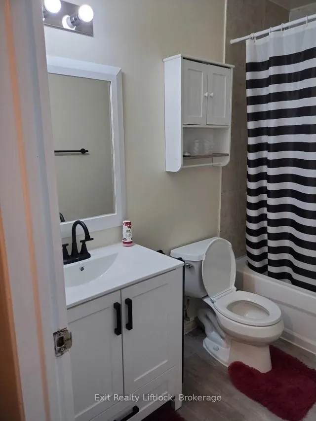 996 Sydenham Rd #42, Peterborough 5