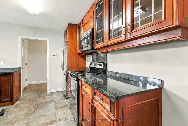 36 BRAEMAR Cres, London North