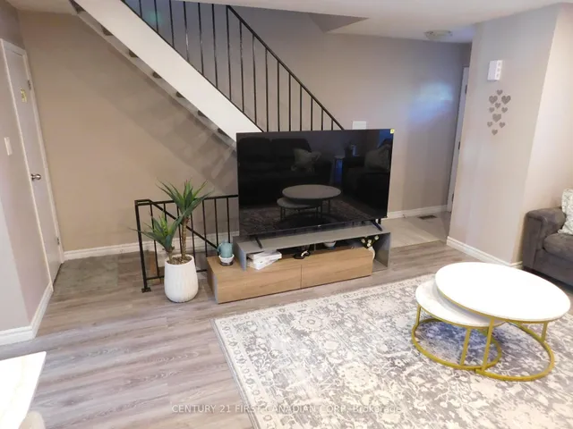 70 Fiddlers Green Rd #116, London North 3