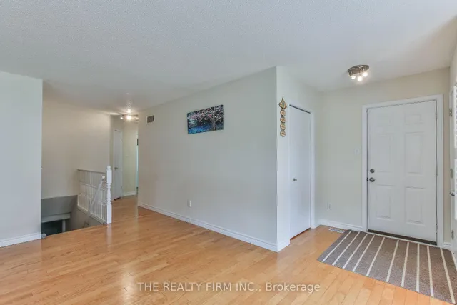 100 Stroud Cres #11, London South 4