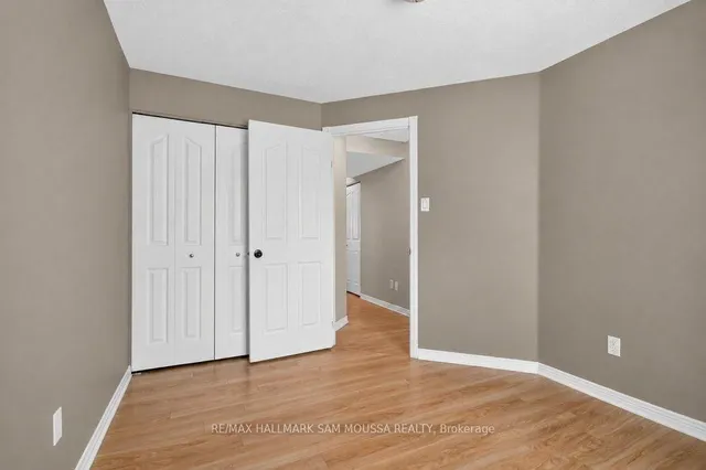 19 Colchester Sq, Kanata 5