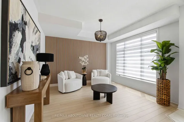 170 Spitfire Dr, Hamilton 4