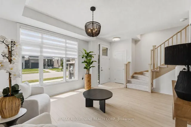 170 Spitfire Dr, Hamilton 5