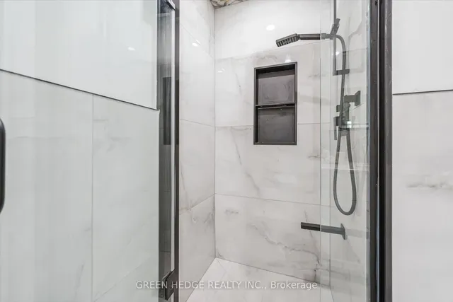 385 Village Cres, Kitchener 5